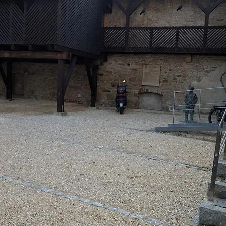 Appartement Single In A Historic Half-timbered House *