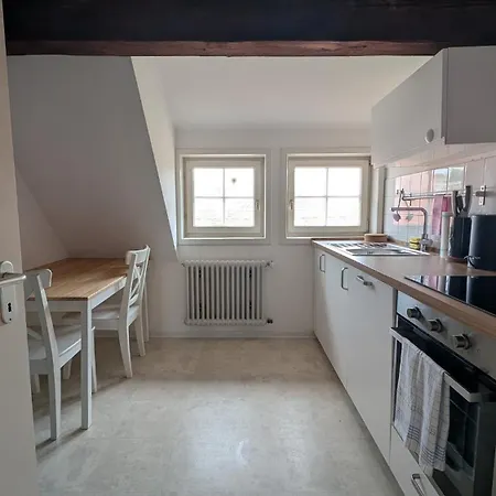 Single In A Historic Half-timbered House Appartement *
